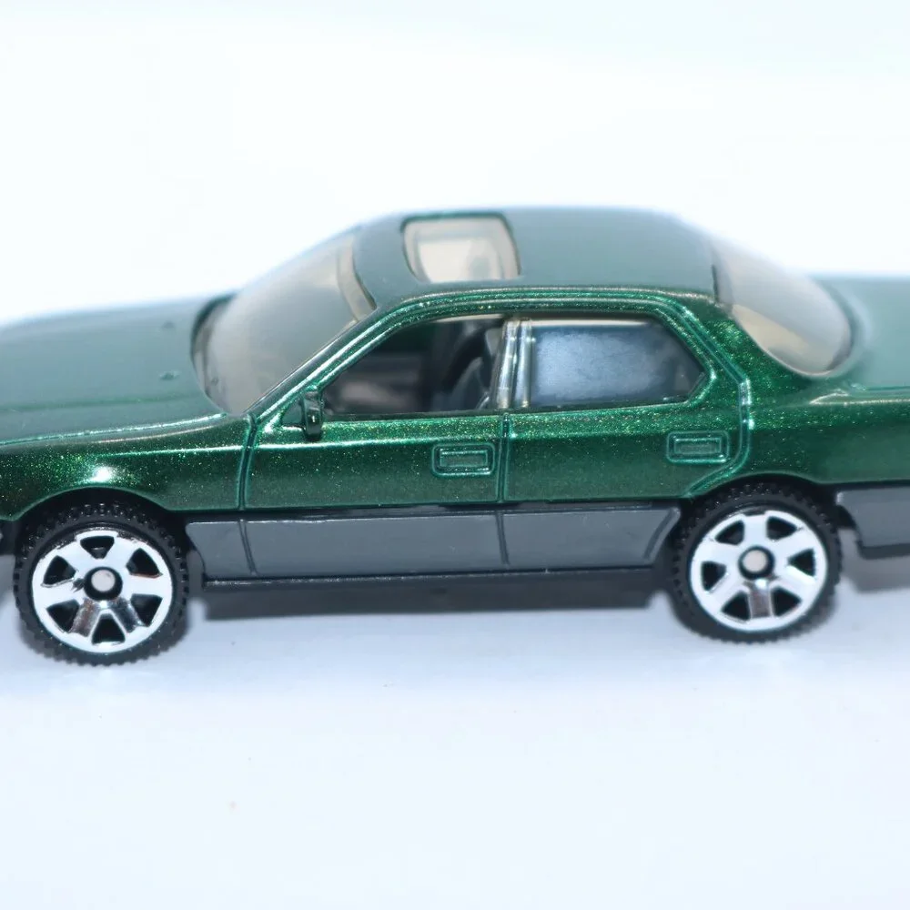 Matchbox 1994 Lexus LS 400 custom keychain